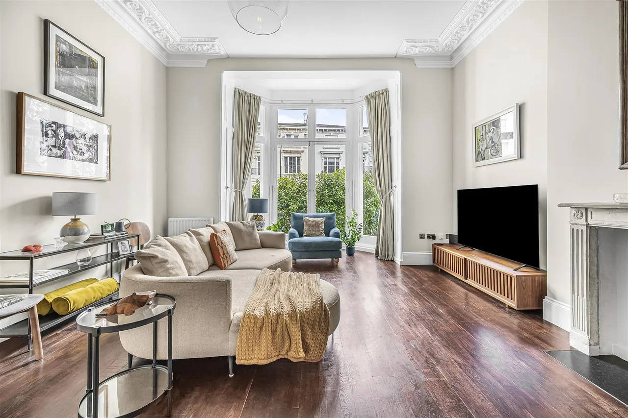 2 bed flat for sale, Buckland Crescent, Belsize Park, NW3