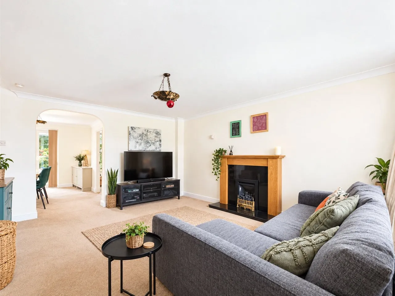 Broad Hinton, Twyford, RG10, photo 2