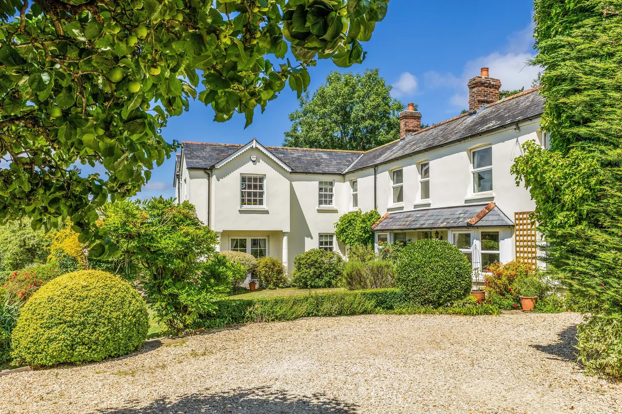 5 bed house for sale — Shaftesbury Road, Child Okeford, DT11