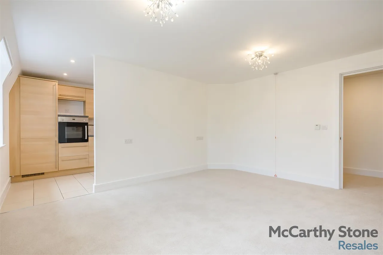 College Way, Welwyn Garden City, AL8, photo 3