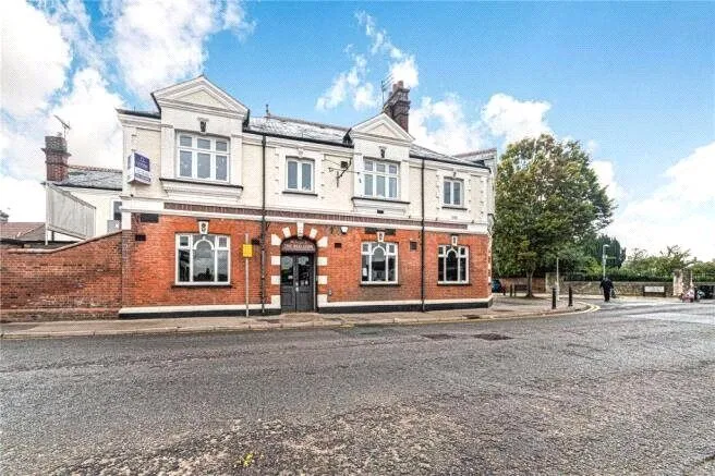 2 bed flat for sale — Red Lion Court, 105A Vicarage Road, Hertfordshire, WD18