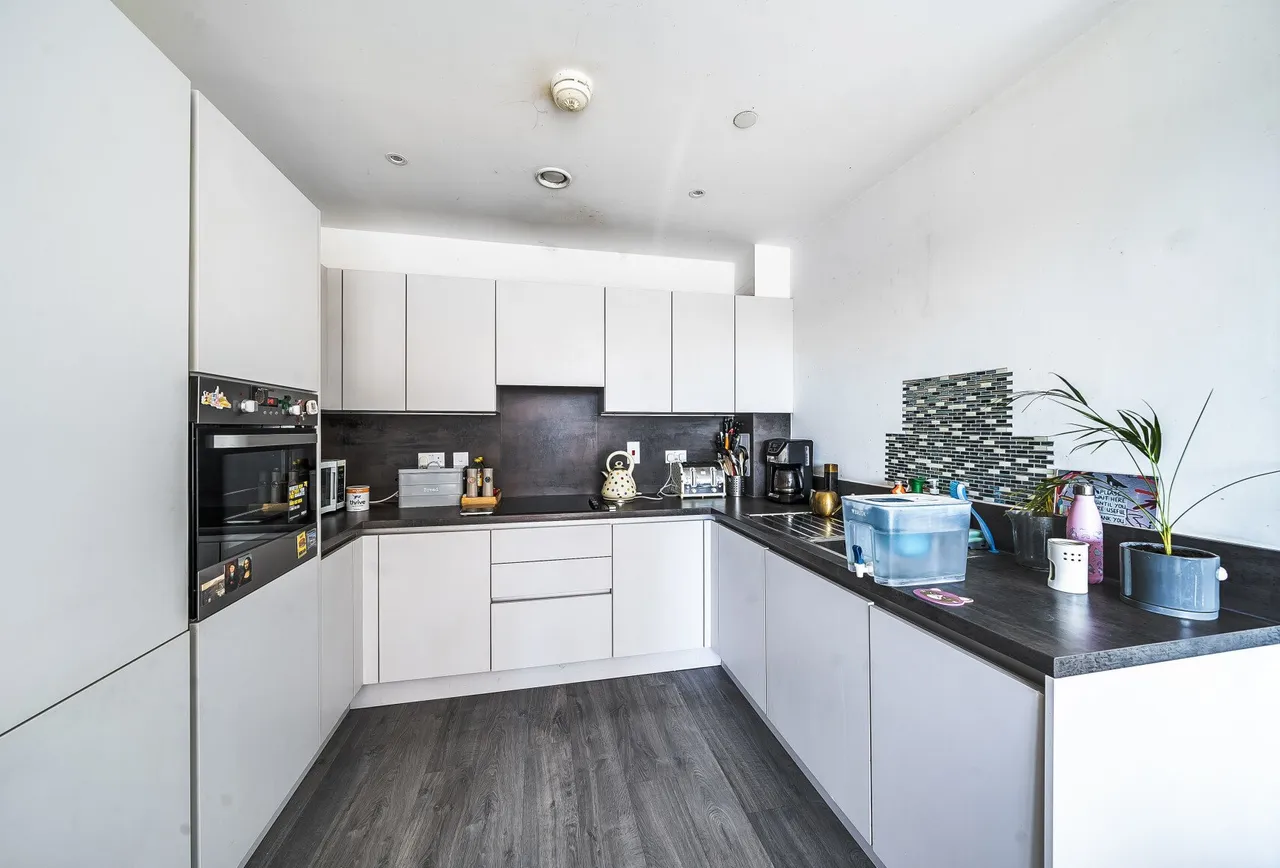 Moorhen Drive, London, NW9 7FH, photo 2