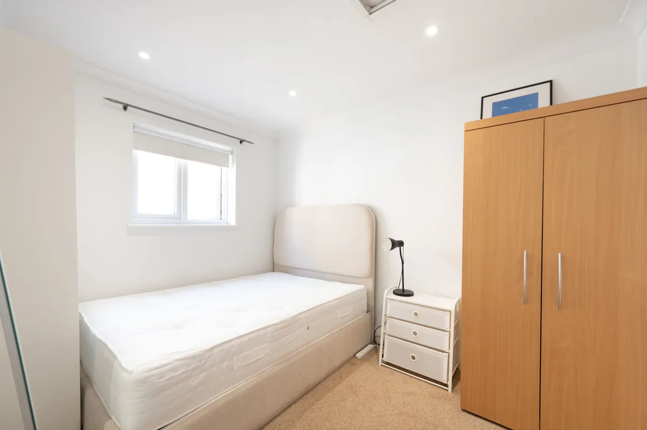 5 Clarendon Mews, London, photo 6