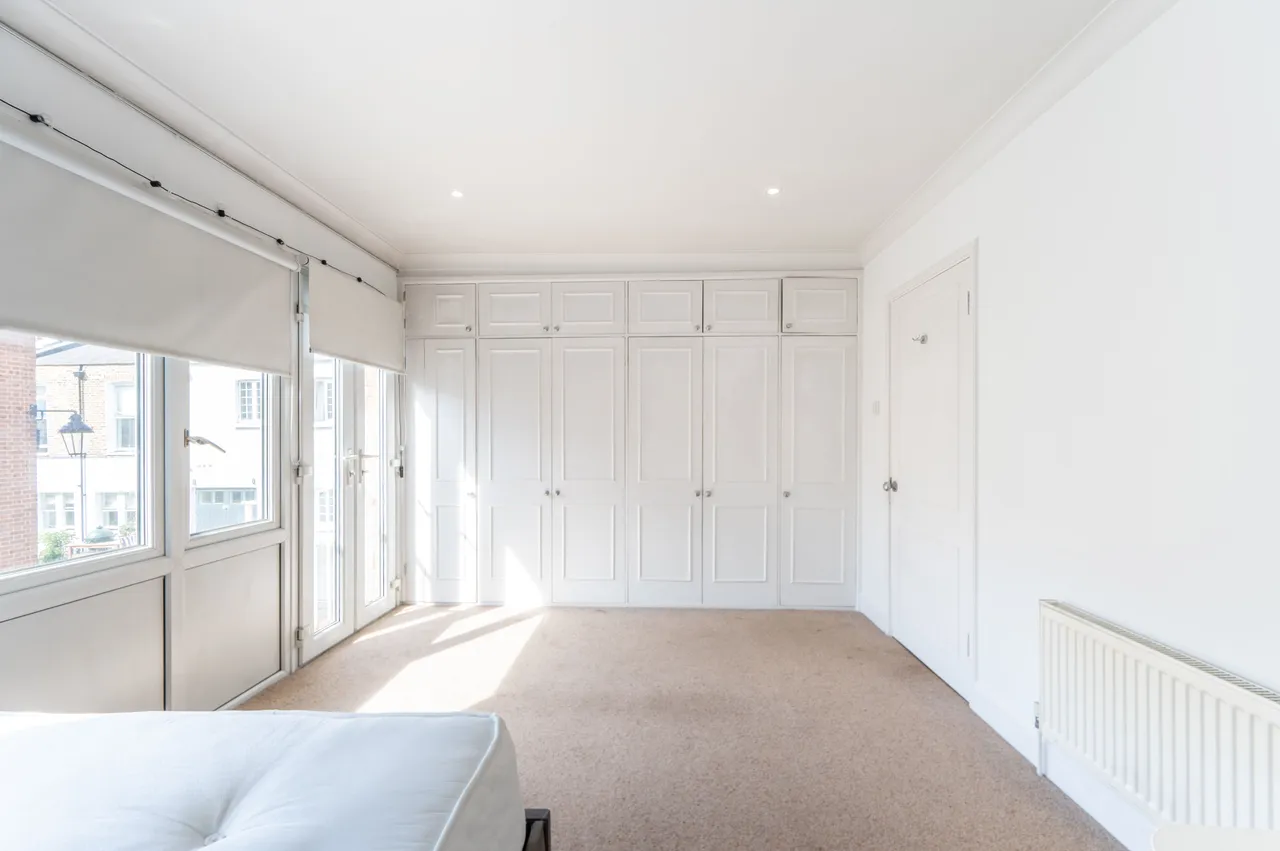 5 Clarendon Mews, London, photo 5