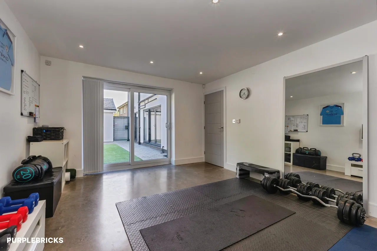 Ashworth Close, Bowdon, WA14, photo 28