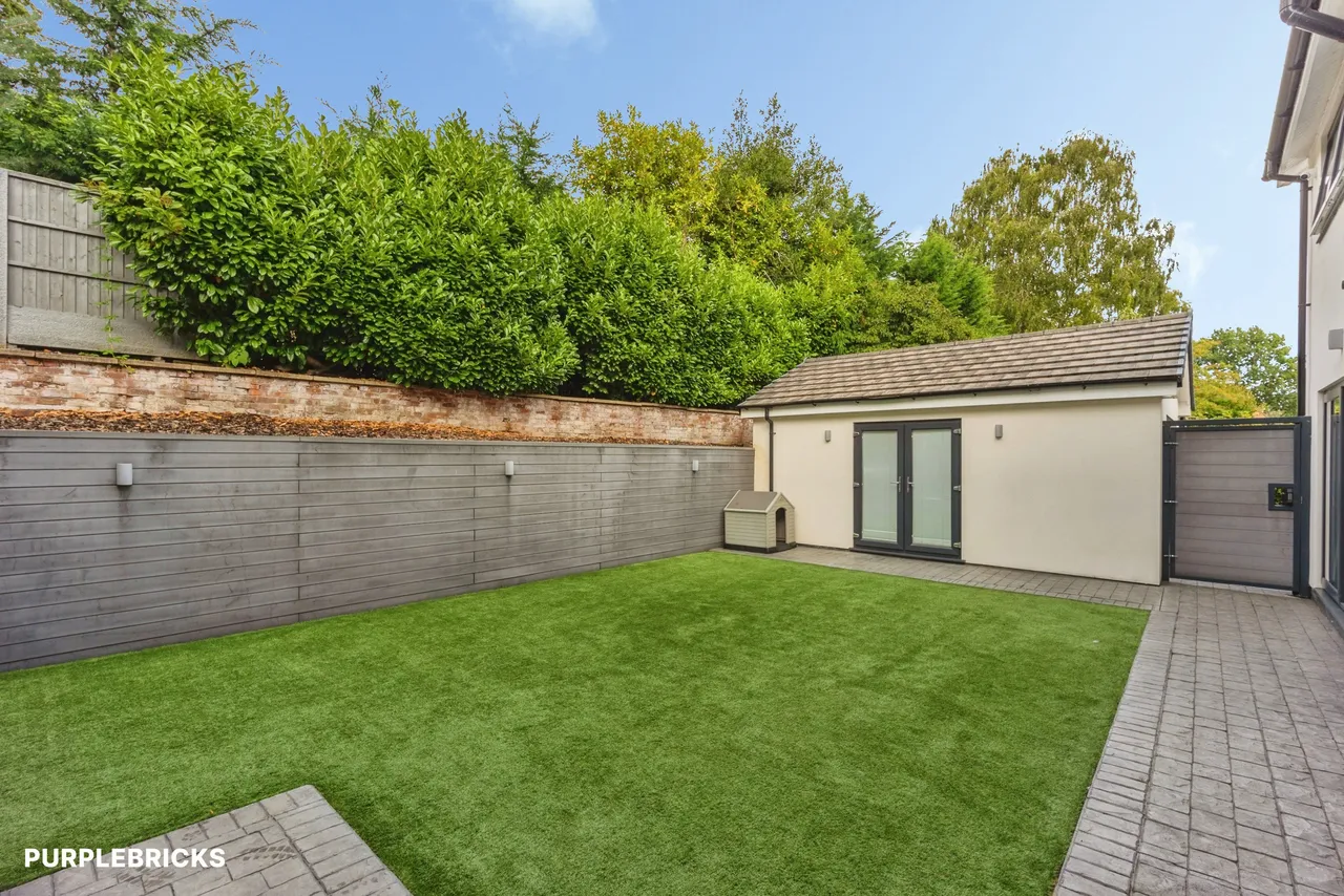 Ashworth Close, Bowdon, WA14, photo 44