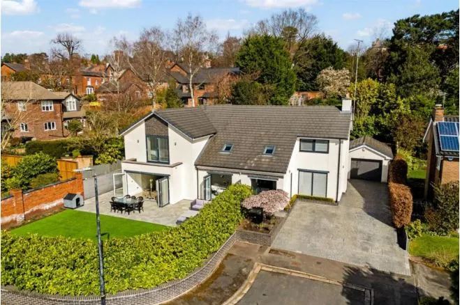 5 bed house for sale, Ashworth Close, Bowdon, WA14