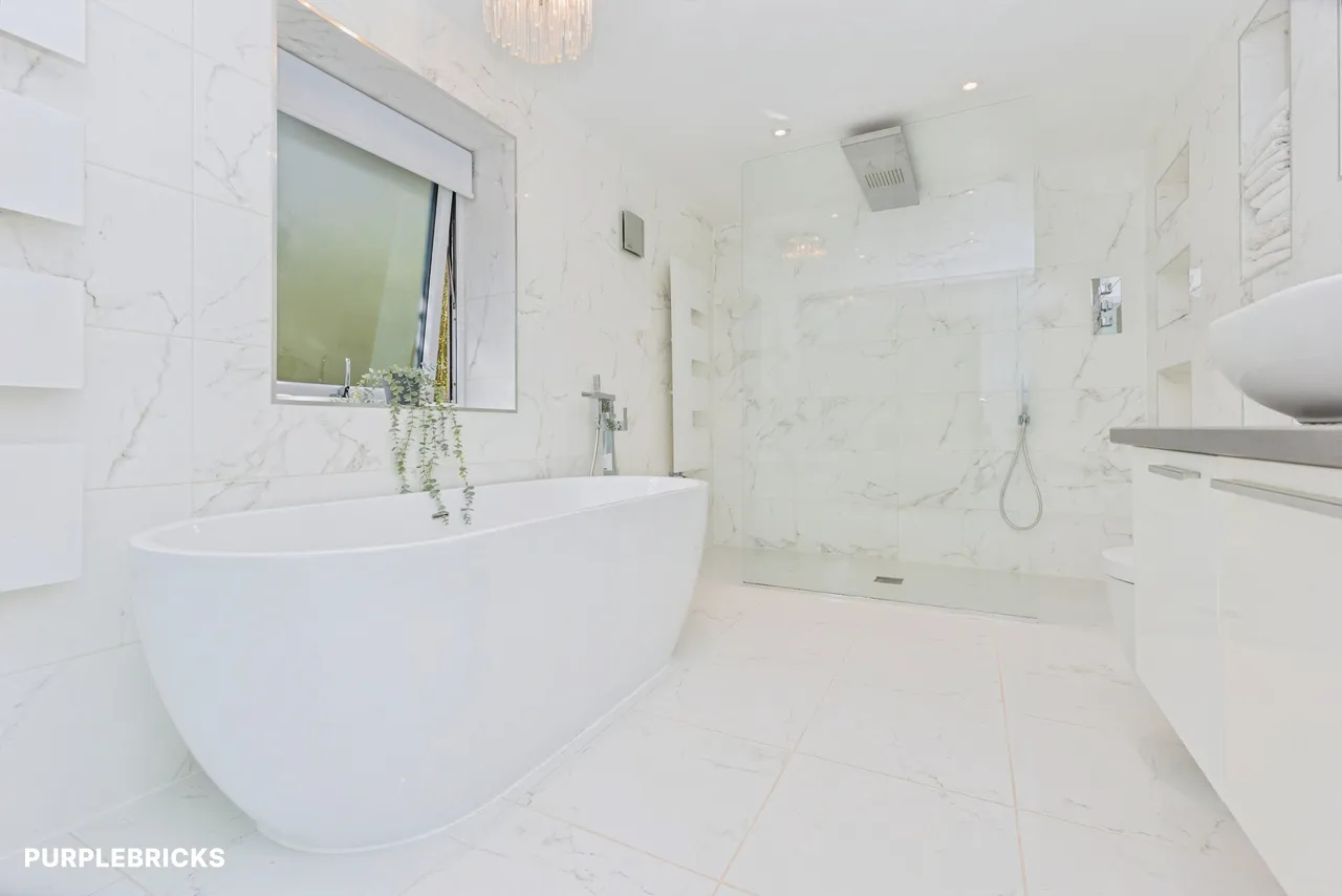Ashworth Close, Bowdon, WA14, photo 41