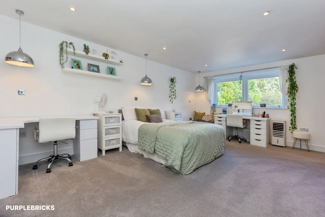Ashworth Close, Bowdon, WA14, photo 50