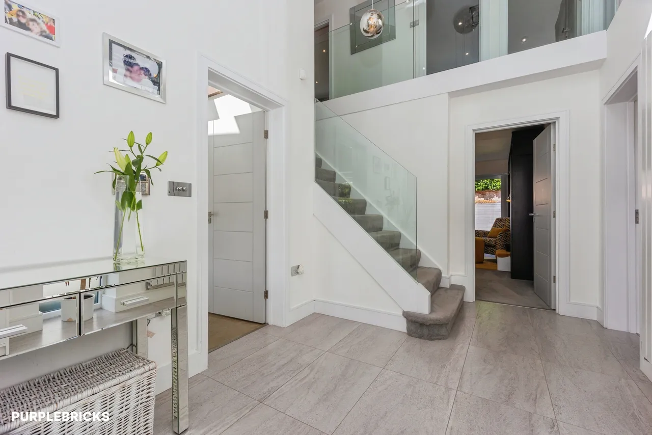 Ashworth Close, Bowdon, WA14, photo 6