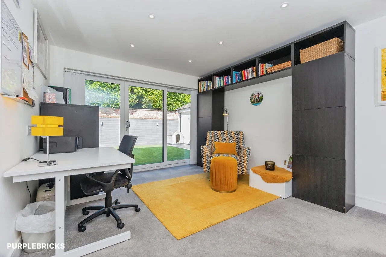 Ashworth Close, Bowdon, WA14, photo 33