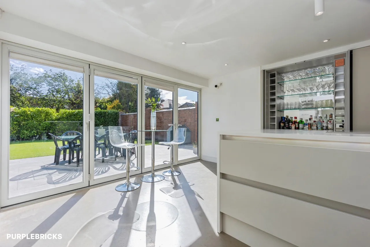 Ashworth Close, Bowdon, WA14, photo 9