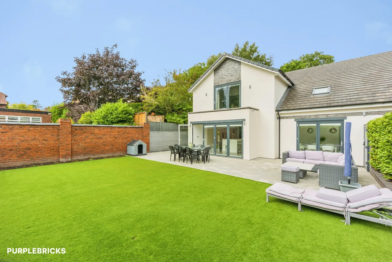 Ashworth Close, Bowdon, WA14, photo 7