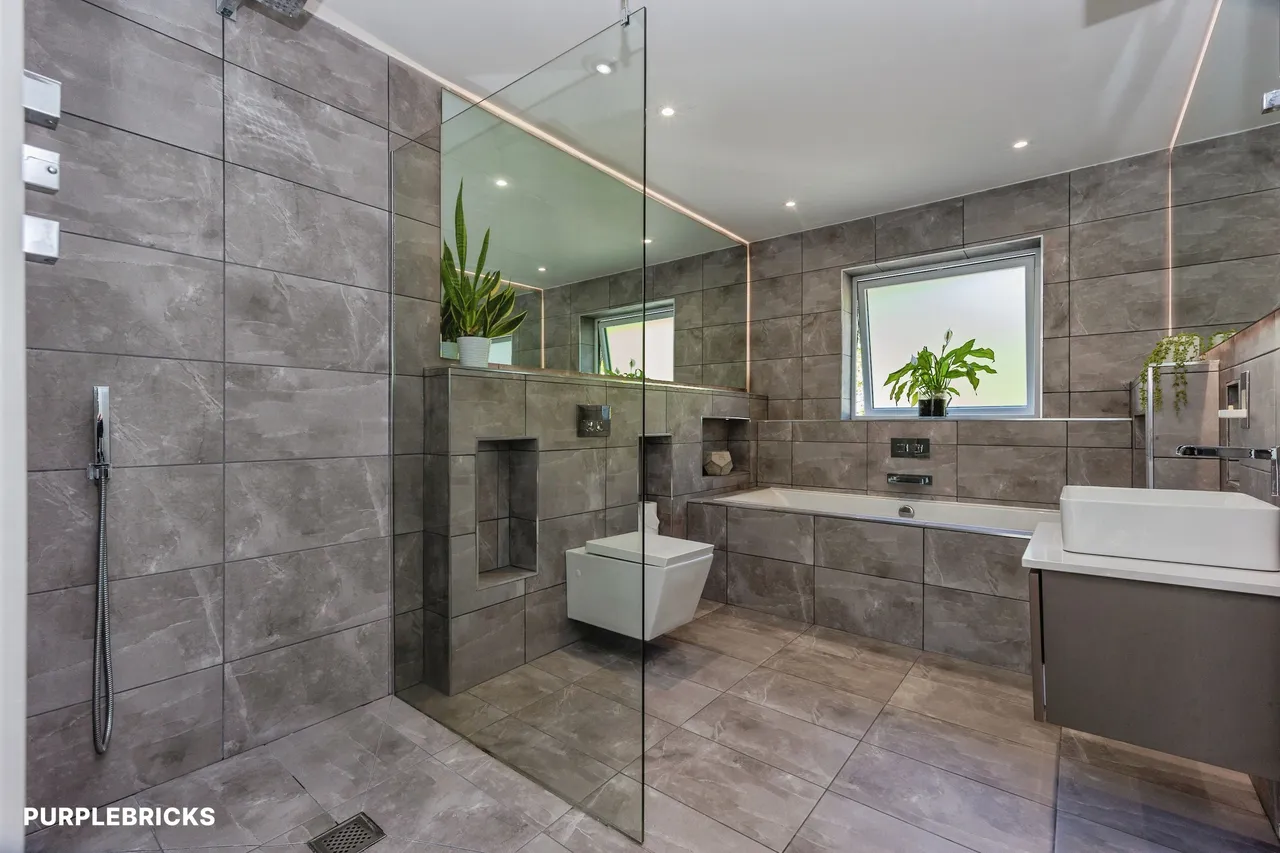 Ashworth Close, Bowdon, WA14, photo 8
