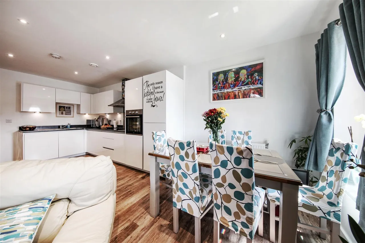 Neasden Lane, Willesden, NW10, photo 6