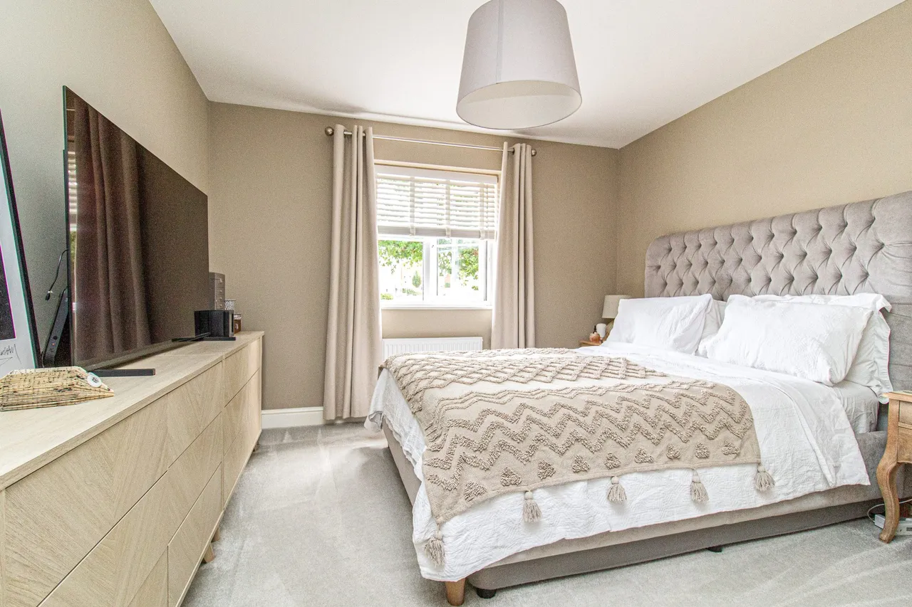 Byrne Avenue, Church Crookham, Fleet, GU52 8BG, photo 6
