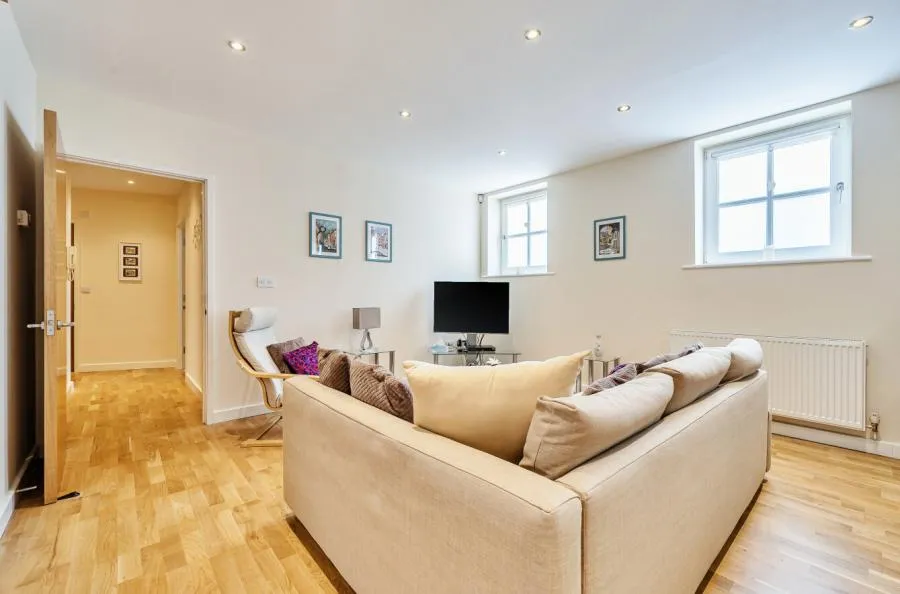 Sussex Street, Winchester, SO23, photo 15
