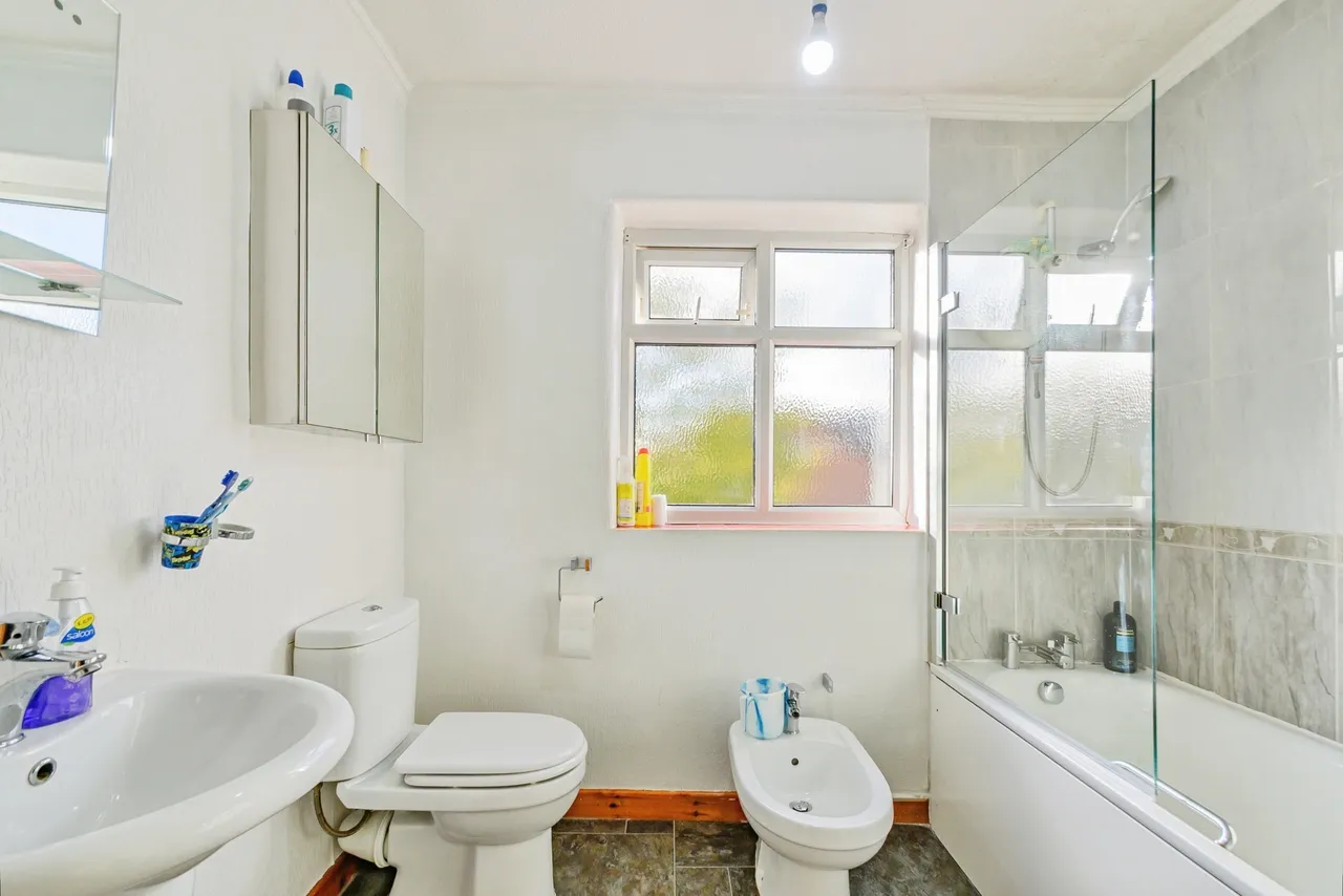 Bolton Road, Bolton, BL4, photo 13