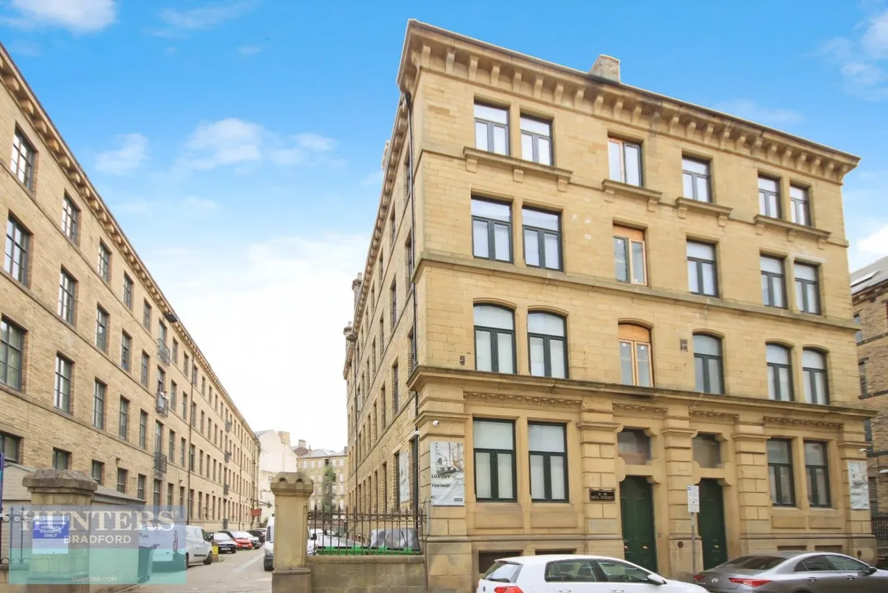 accommodation to rent — Mill Street, Bradford, West Yorkshire, BD1