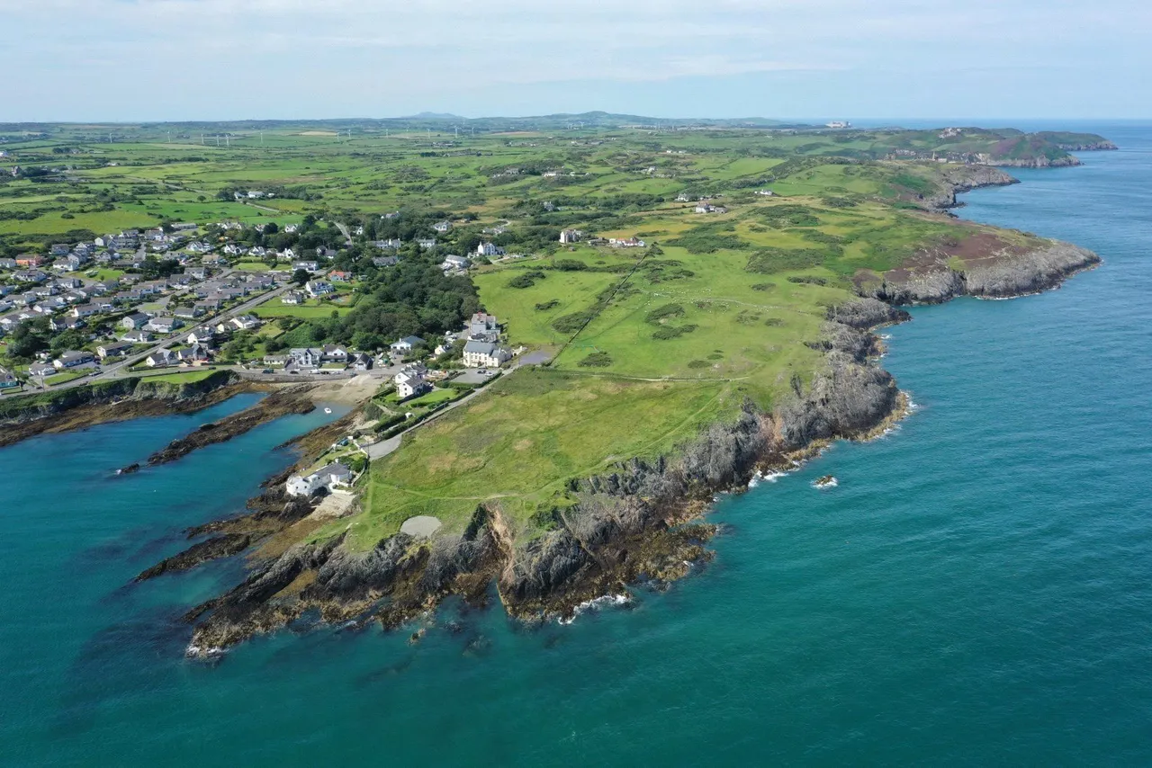 Parys Uchaf, Bull Bay, LL68, photo 15