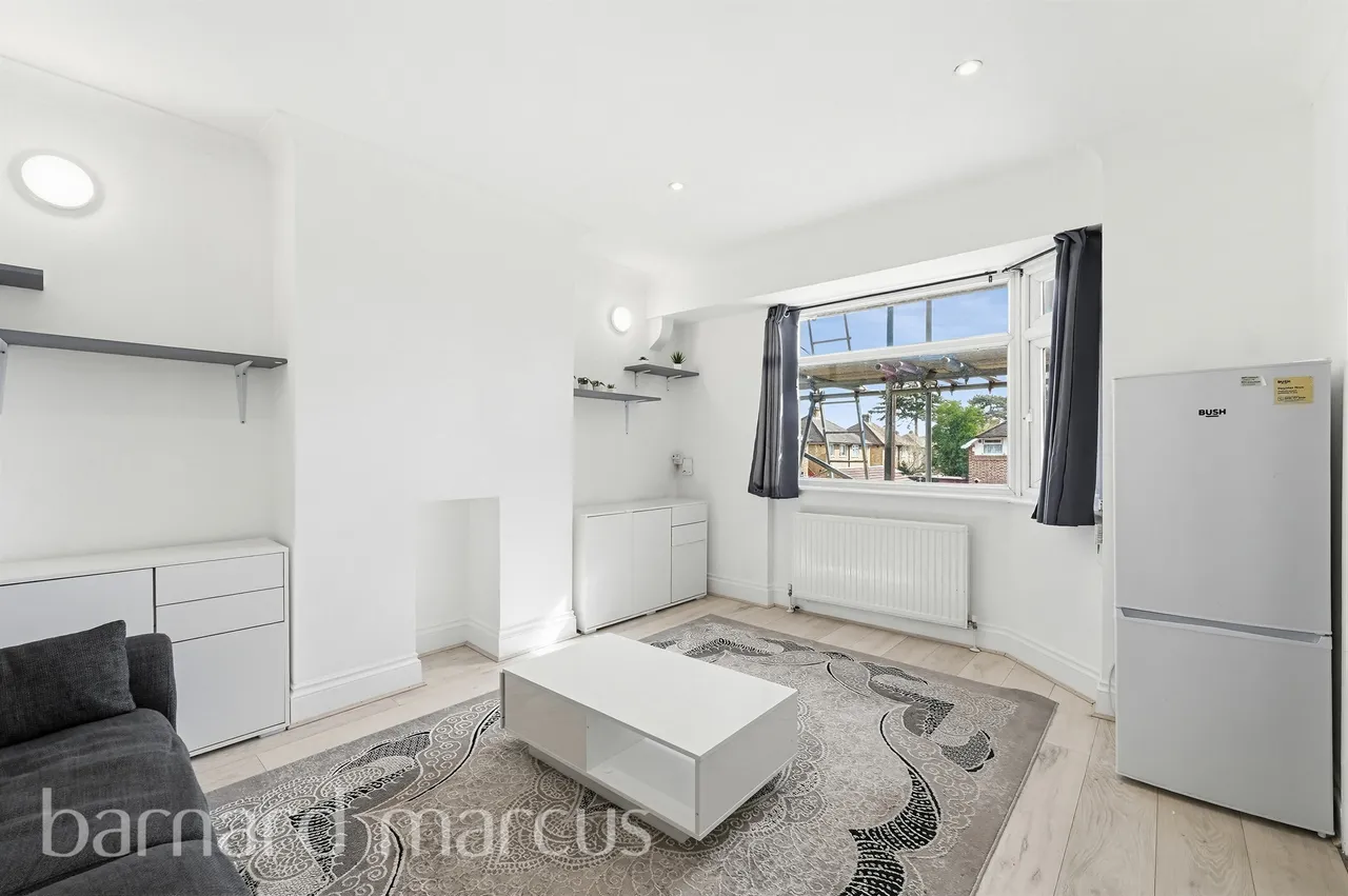 2 bed flat for sale — Elmcroft Close, Feltham