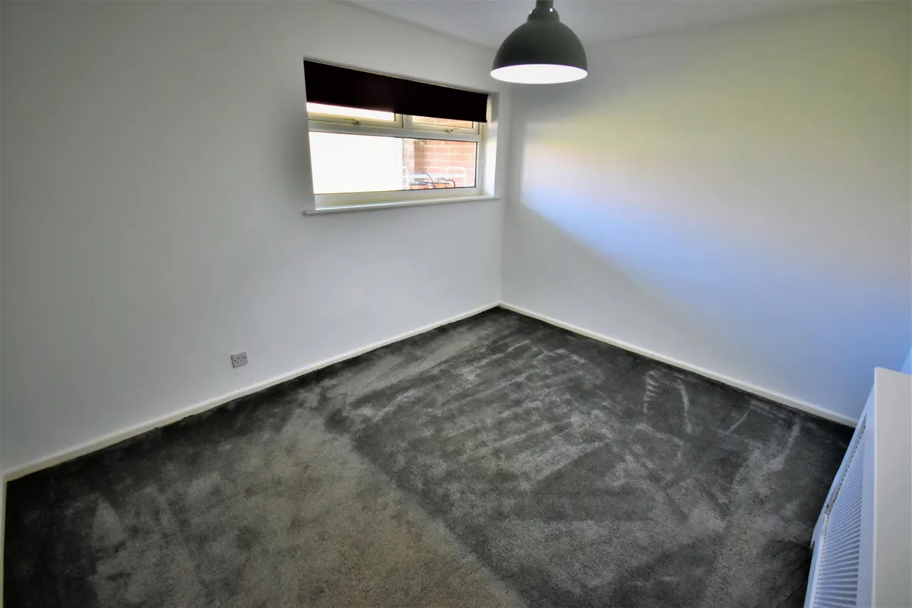 Oakfield, Wrexham, LL13, photo 5