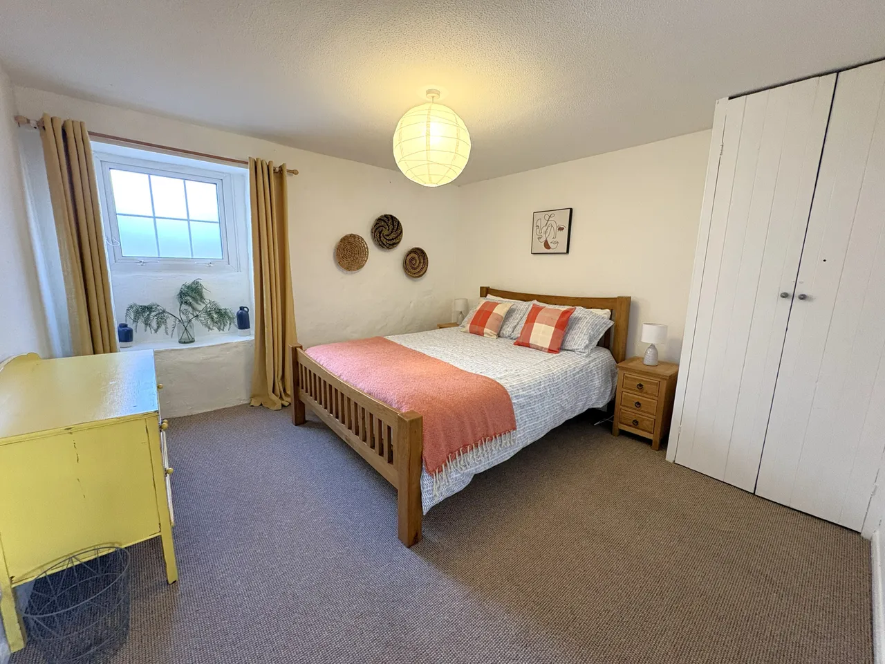 Queens Square, Cullompton, EX15, photo 7