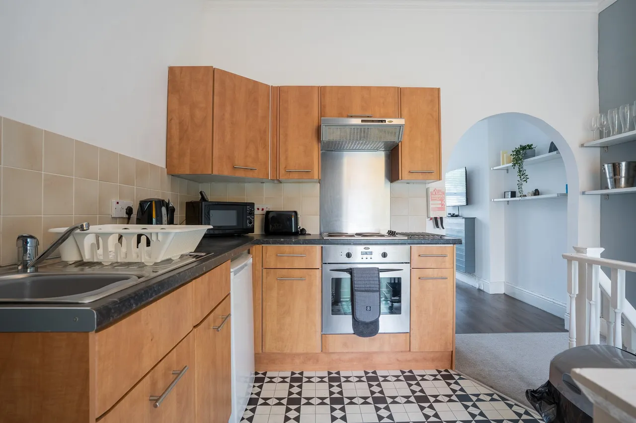 Rothlea, Embankment Road, Pwllheli, Gwynedd, LL53 5AA, photo 4