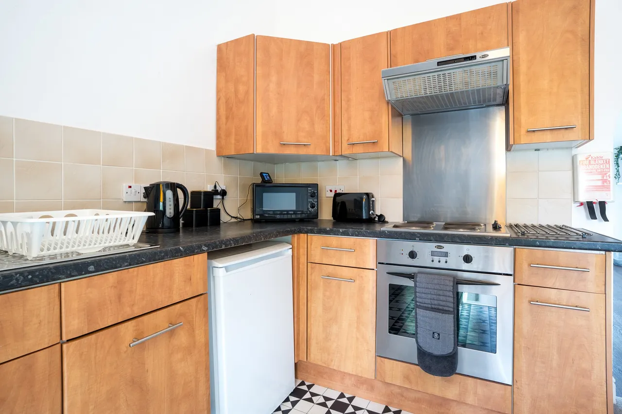Rothlea, Embankment Road, Pwllheli, Gwynedd, LL53 5AA, photo 3