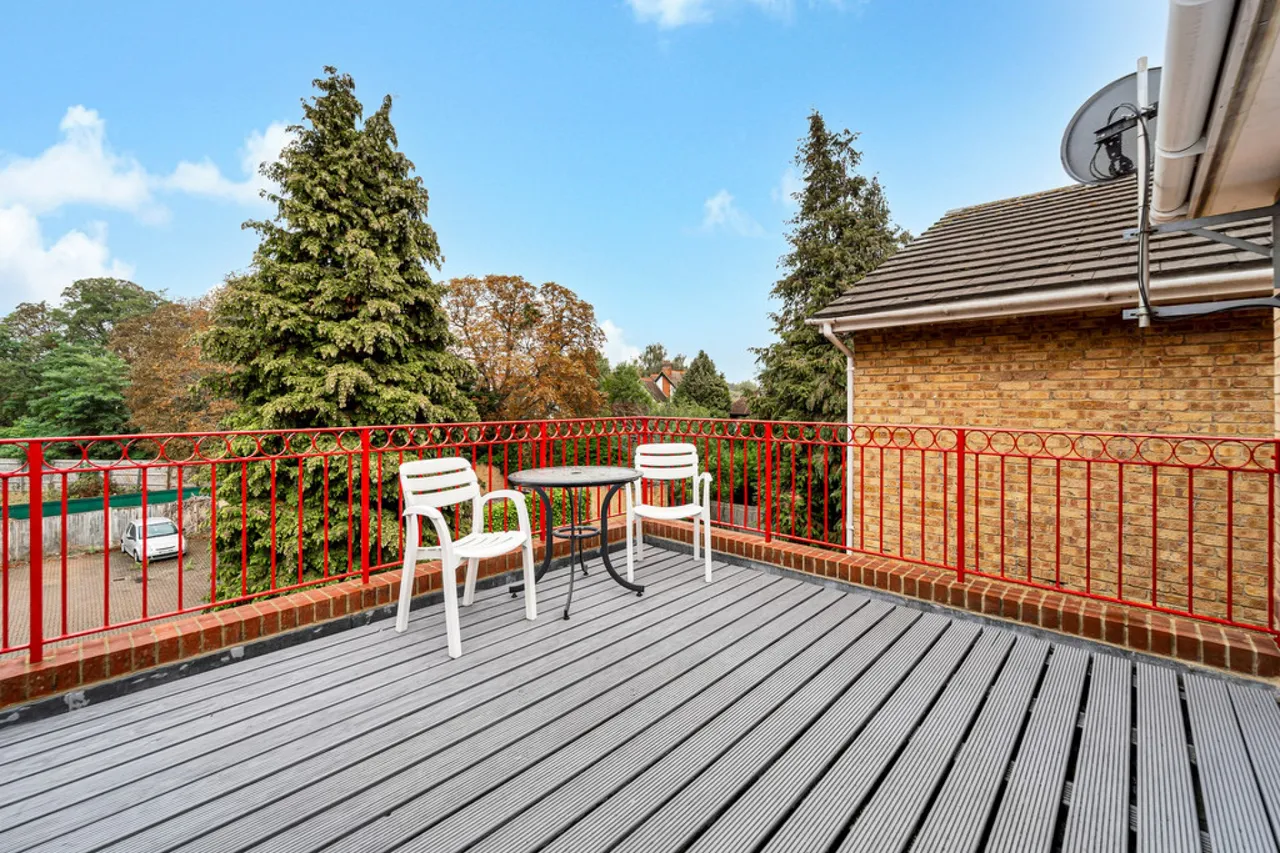 Braeburn Court, Staines-upon-Thames, TW18, photo 2
