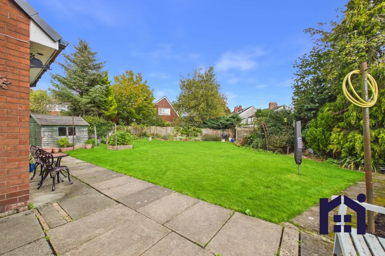 Brookfield, Mawdesley, L40, photo 26