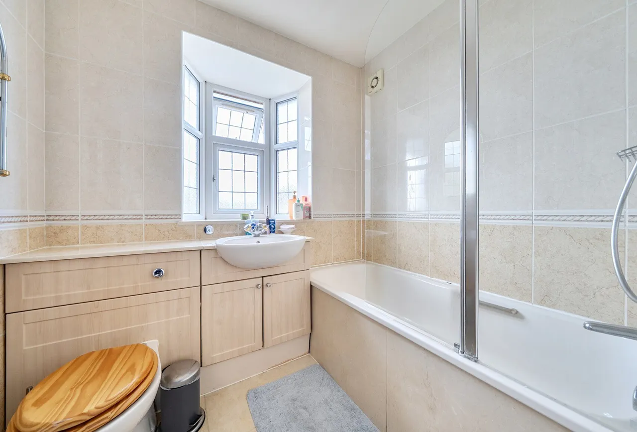 Lavender Avenue, London, NW9 8HE, photo 17