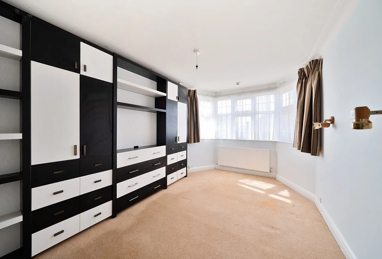 Lavender Avenue, London, NW9 8HE, photo 15