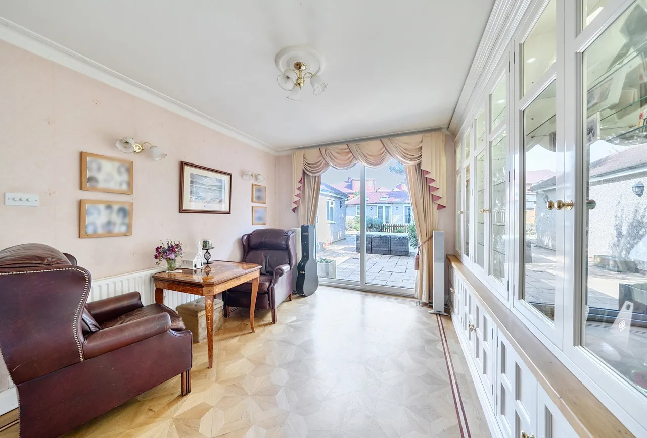 Lavender Avenue, London, NW9 8HE, photo 12