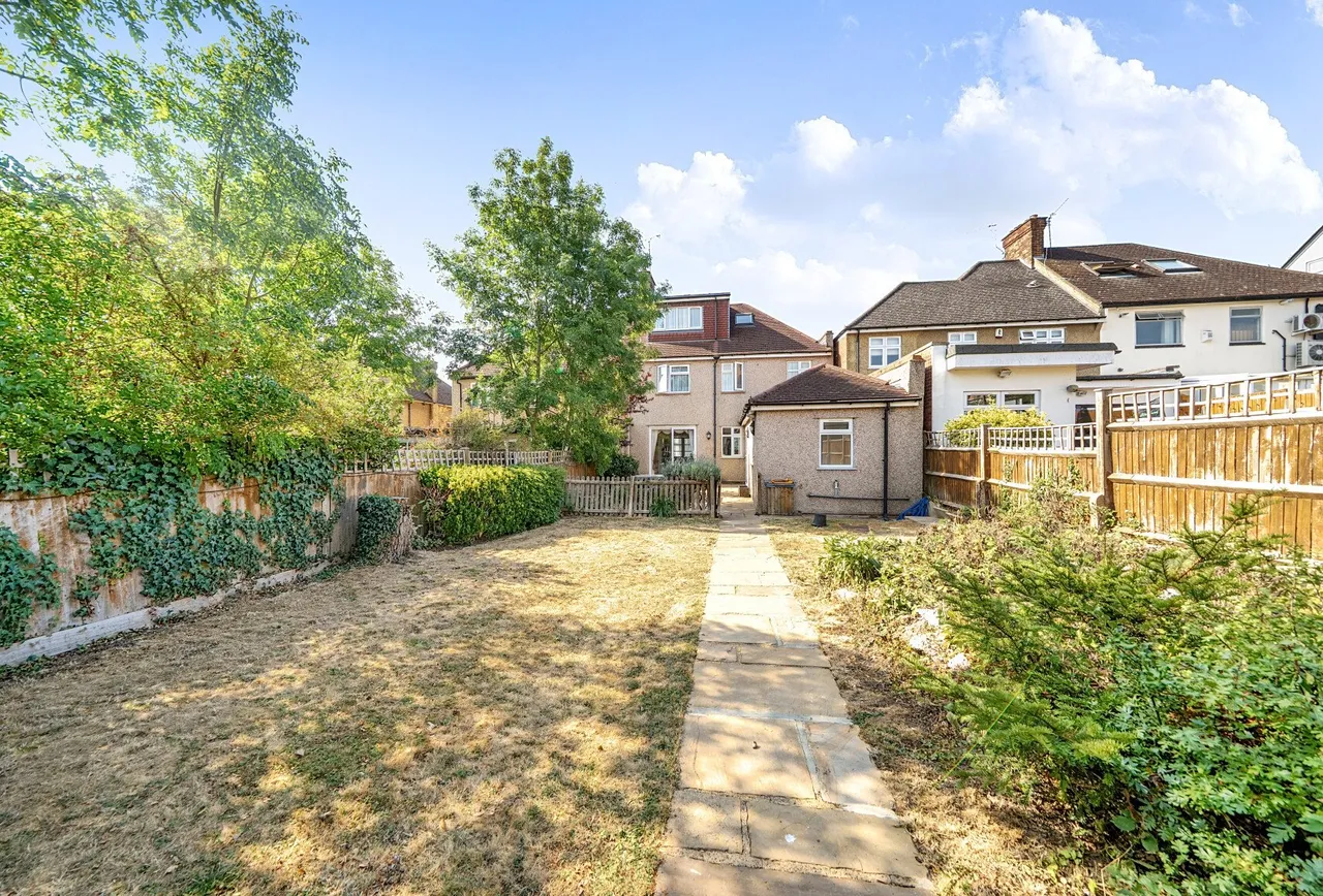 Lavender Avenue, London, NW9 8HE, photo 7