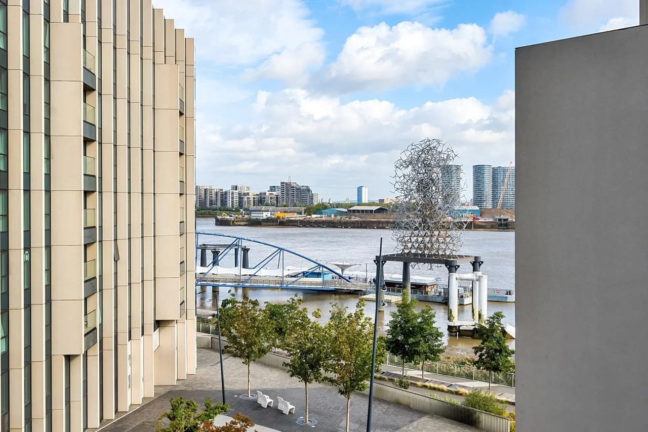 Cutter Lane, SE10, photo 17