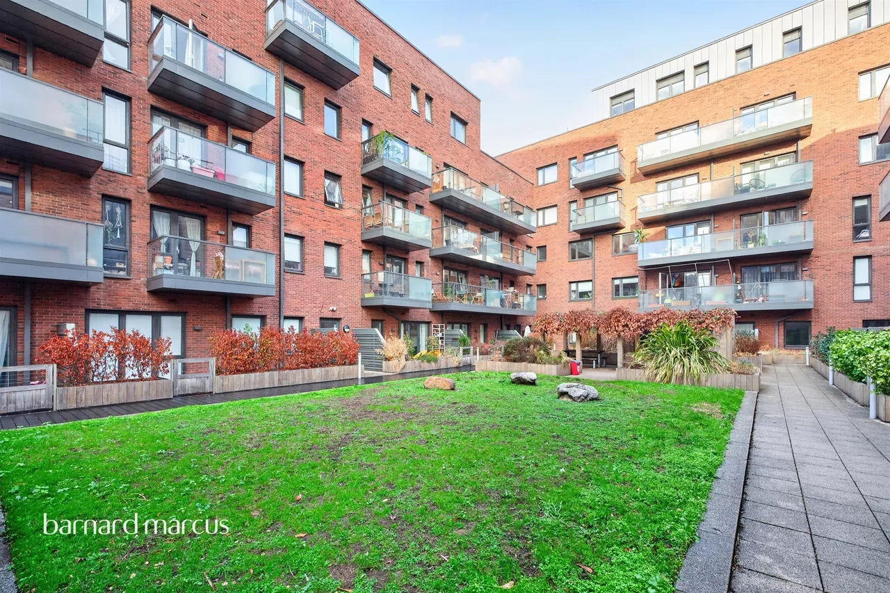 Meeting House Lane, London, SE15, photo 15