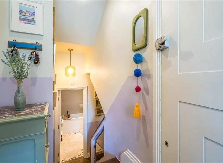 Clapham Road, Oval, SW9, photo 9