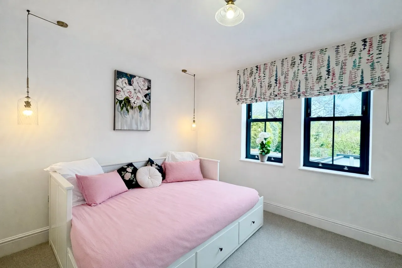 Grove Lane, Hale, WA15, photo 19