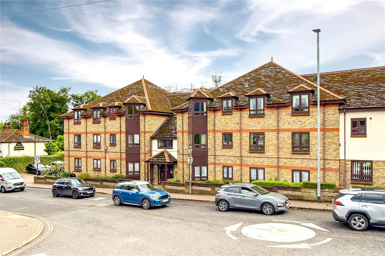 Hatfield Road, St. Albans, Hertfordshire, AL1 3NN, photo 3