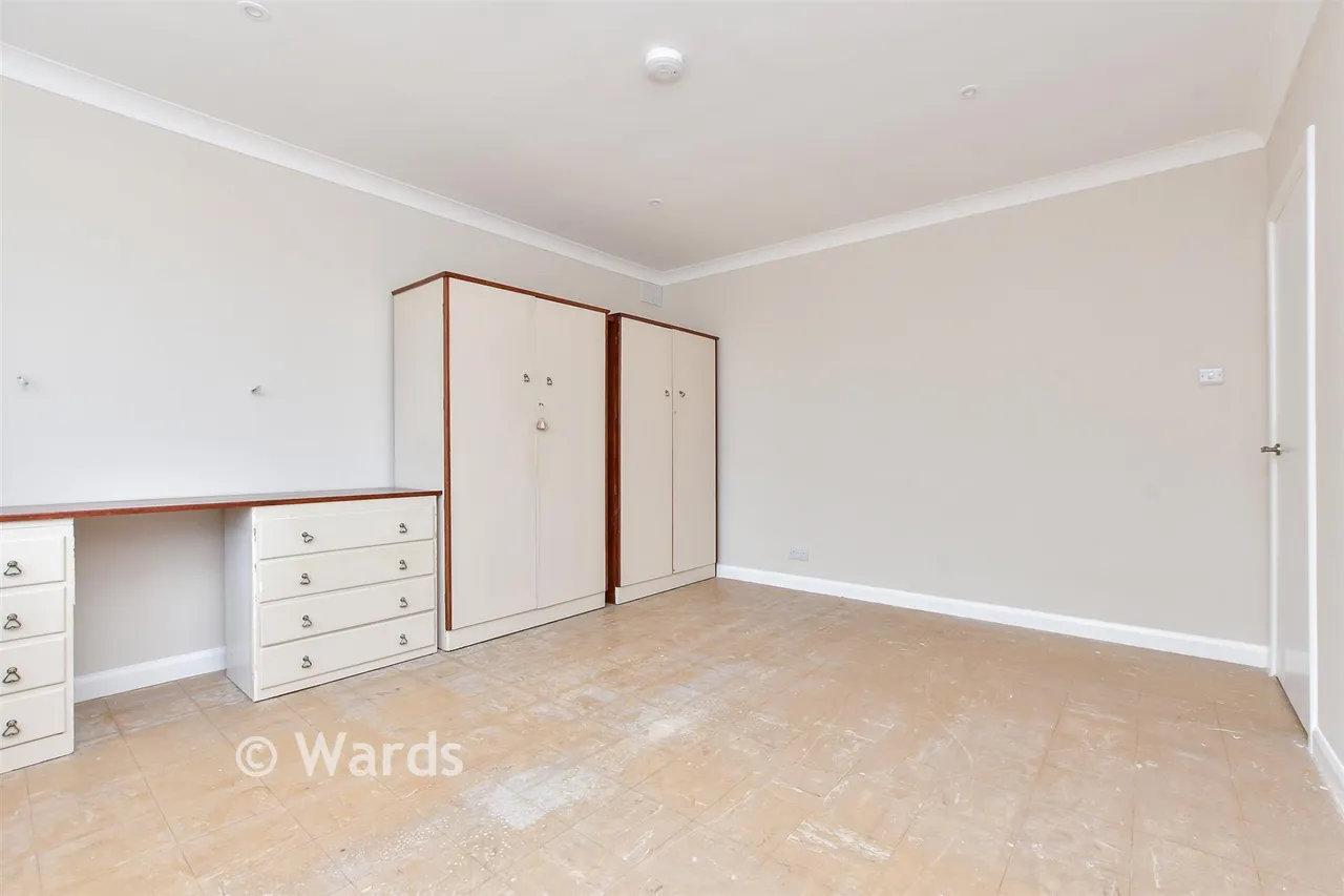 Queens Avenue, Broadstairs, CT10, photo 7