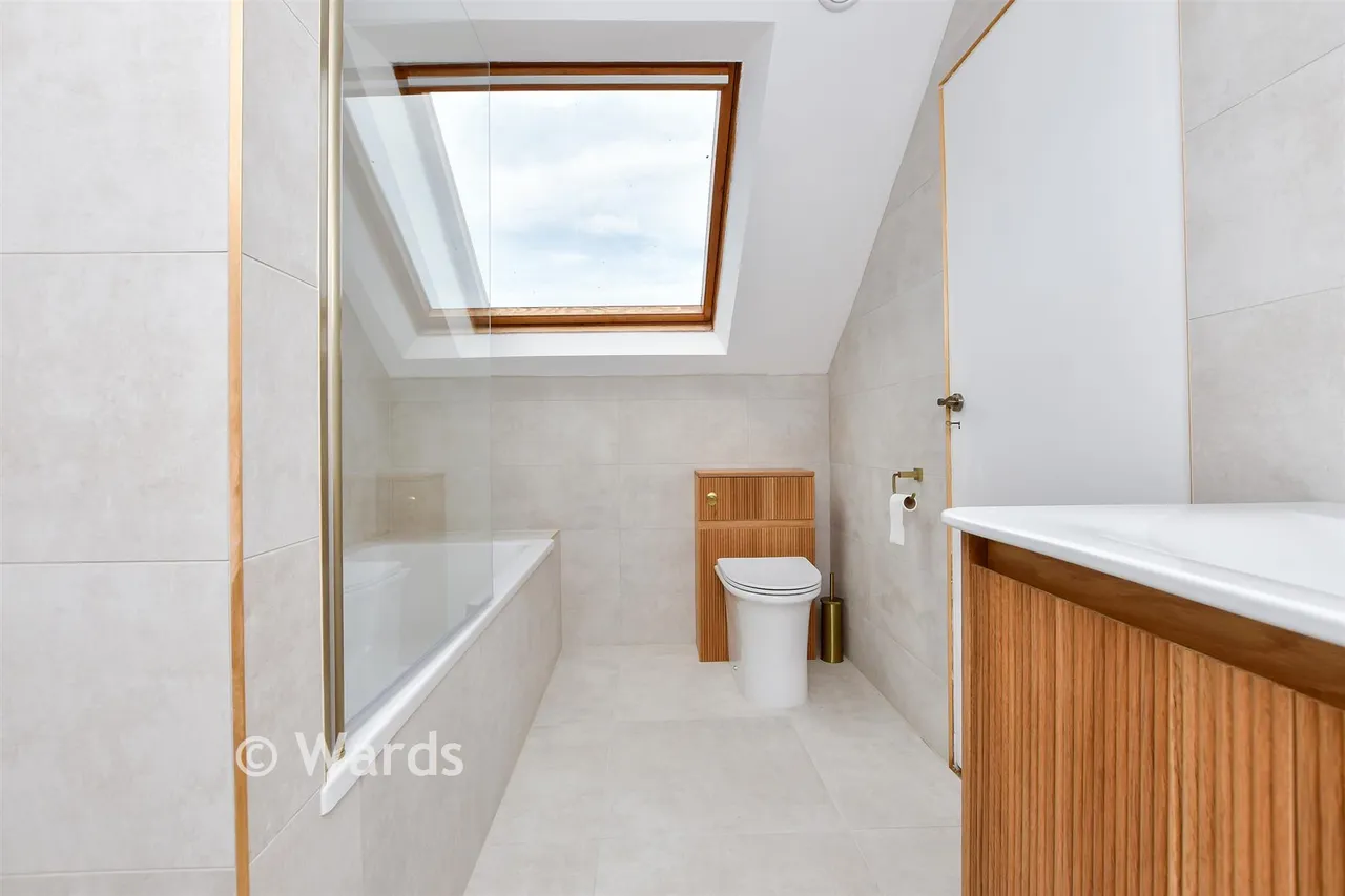 Queens Avenue, Broadstairs, CT10, photo 13