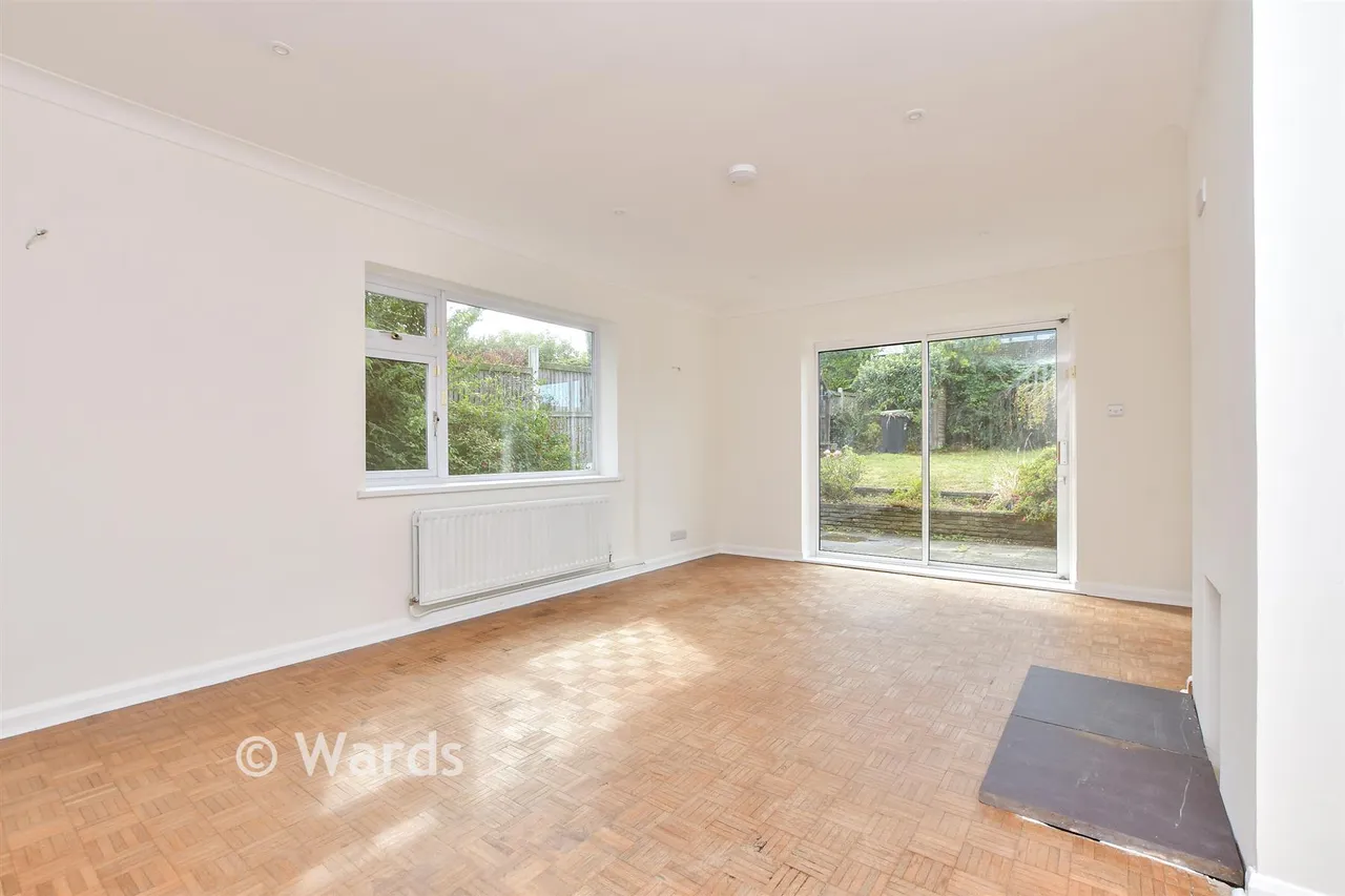 Queens Avenue, Broadstairs, CT10, photo 17