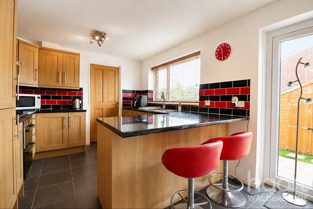 Mierscourt Road, Gillingham, ME8, photo 2