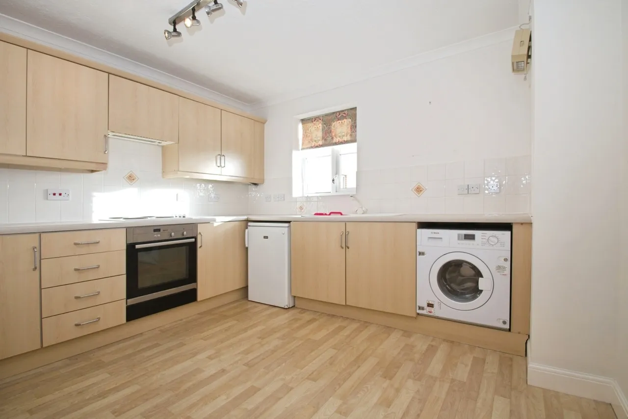 Campbell Drive, Cardiff, CF11, photo 2