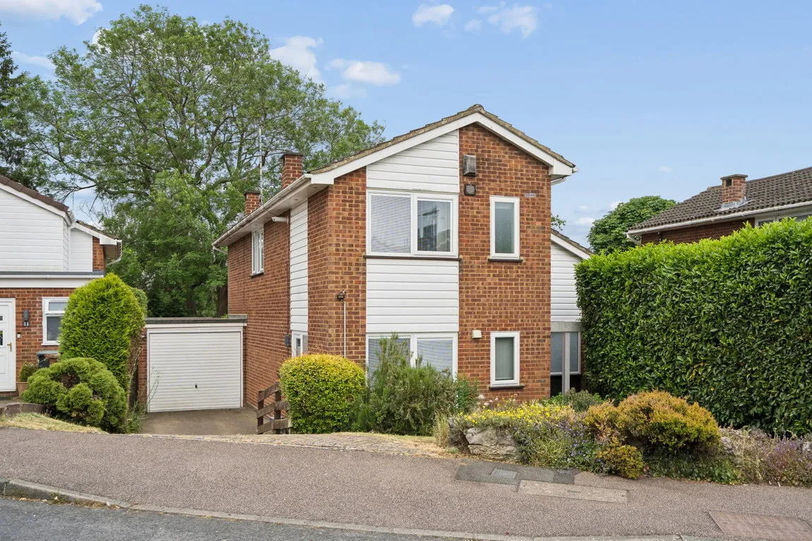 4 bed house for sale, Arnett Way, Rickmansworth, WD3