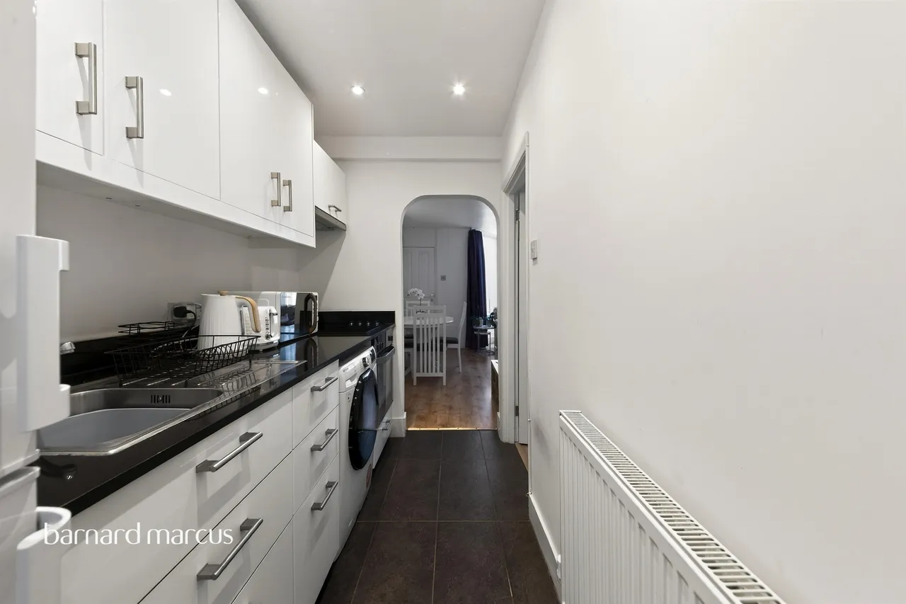 Holly Park Road, London, N11, photo 6