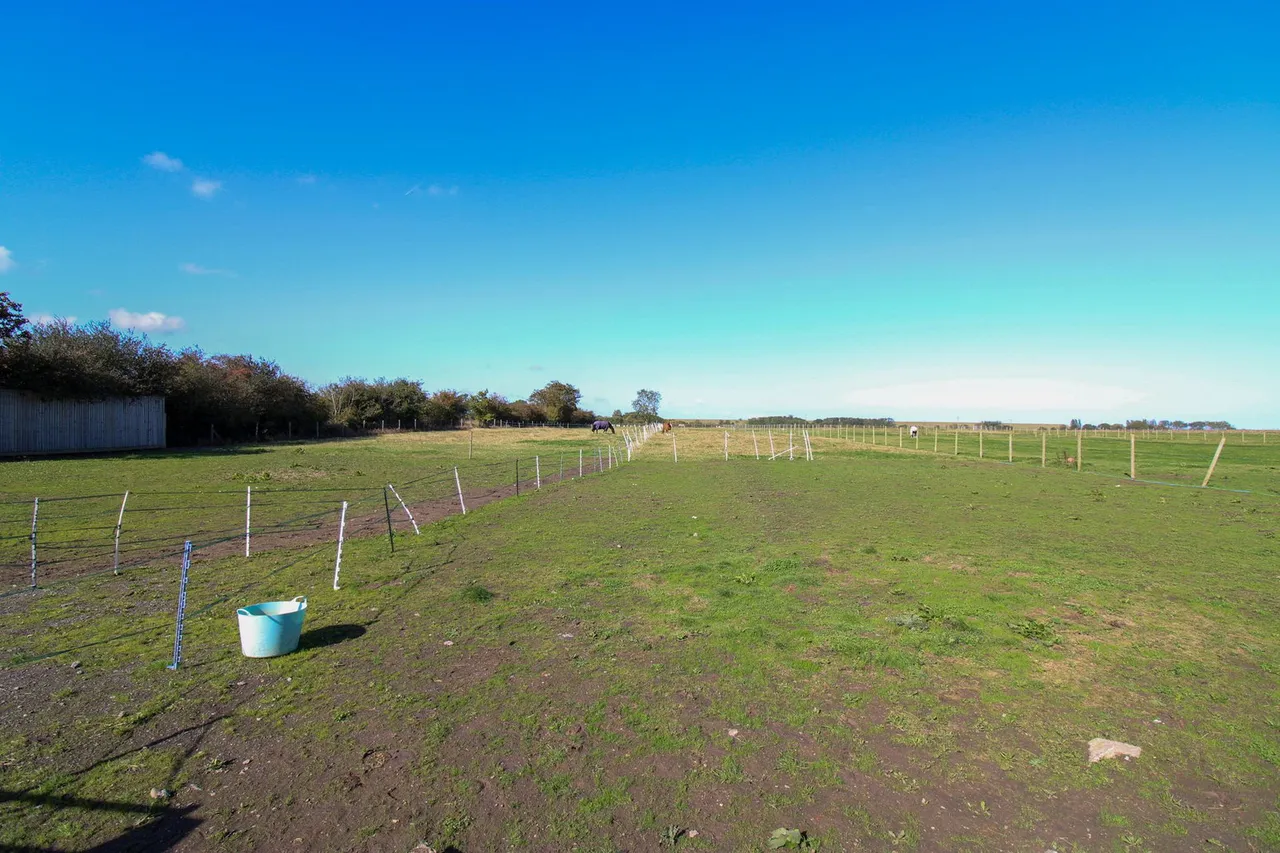 Newbridge Lane, Covenham St. Mary, Louth, LN11 0PQ, photo 3