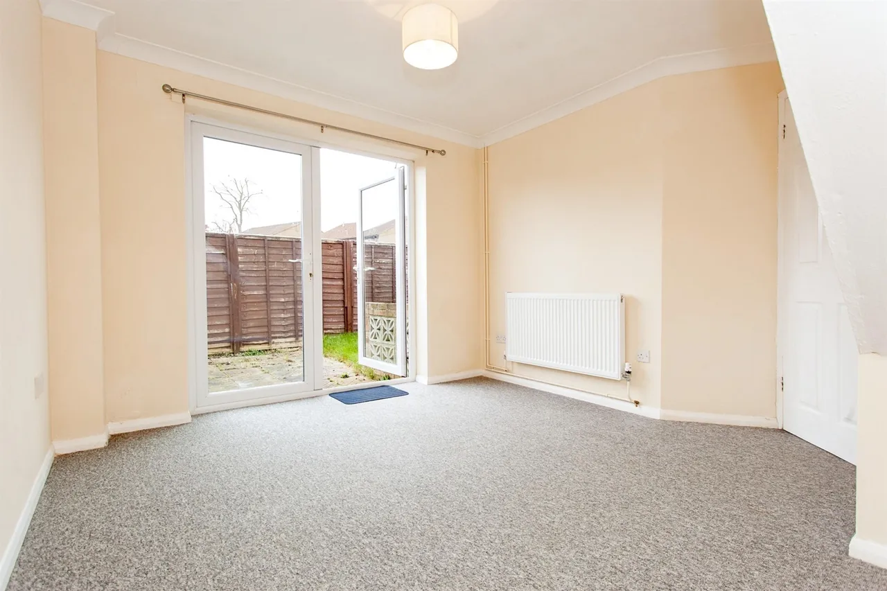 Wyatt Close, Huntingdon, PE26, photo 4