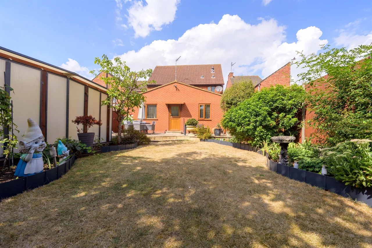 Cornwall Road, Kettering, NN16, photo 17